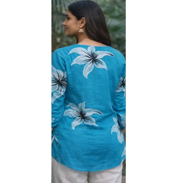Blue_Floral_Print_Long_Sleeve_Top_for_Women
