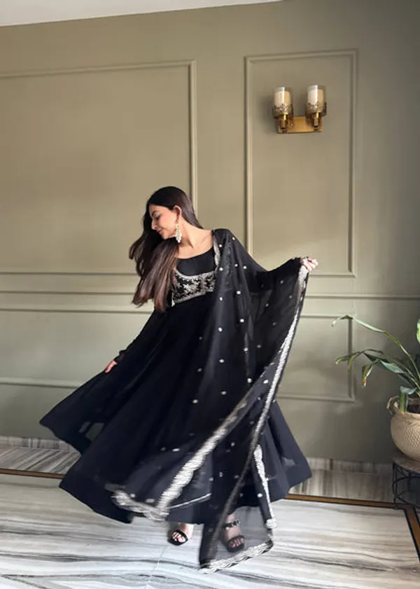 Heavy_Fox_Georgette_Designer_Anarkali_Gown_Set_With_Dupatta