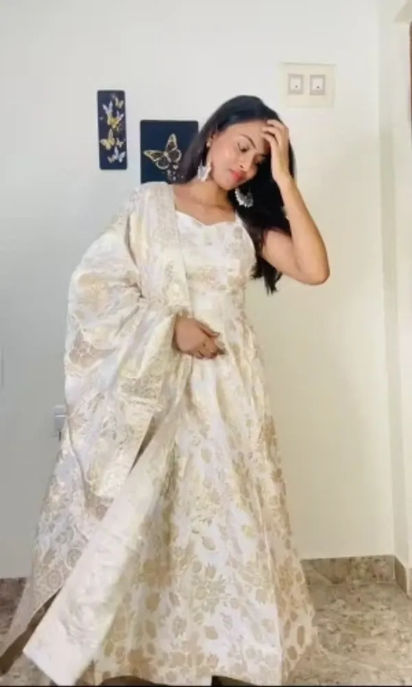 Heavy_Vichitra_Silk_Designer_Anarkali_Suit_With_Embroidery_Organza_Dupatta