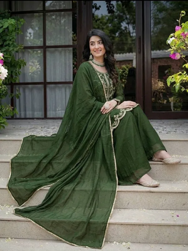 Amrapali_Trend_Heavy_Crunchy_Silk_Embroidered_Kurta_Palazzo_Dupatta_Set_For_Women