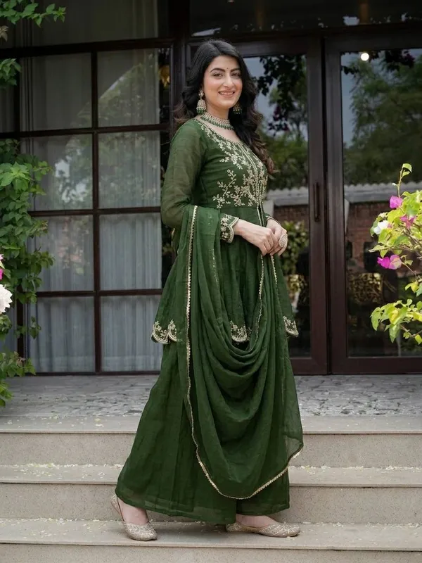 Amrapali_Trend_Heavy_Crunchy_Silk_Embroidered_Kurta_Palazzo_Dupatta_Set_For_Women