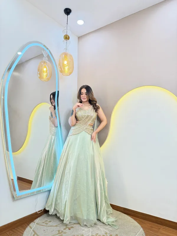 Amrapali_Trend_Party_Wear_Mint_Green_Lehenga_With_Glam_Look