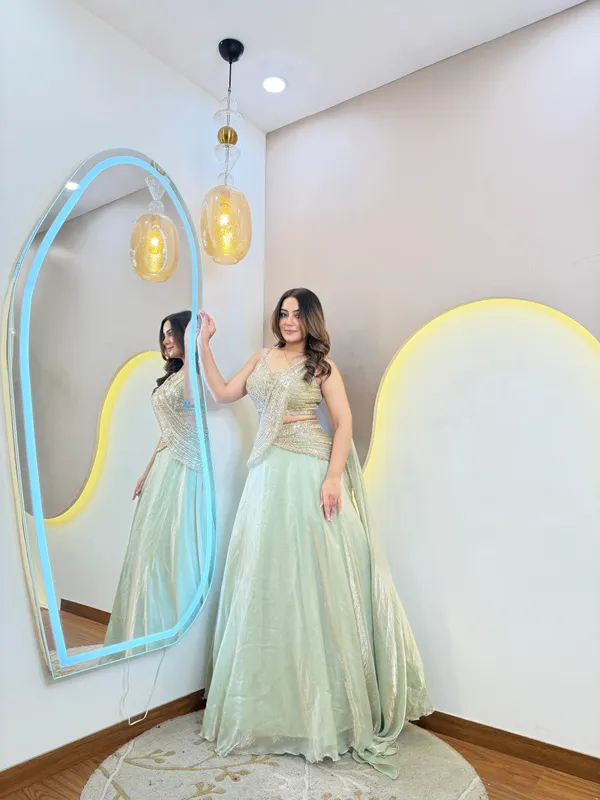 Amrapali_Trend_Party_Wear_Mint_Green_Lehenga_With_Glam_Look