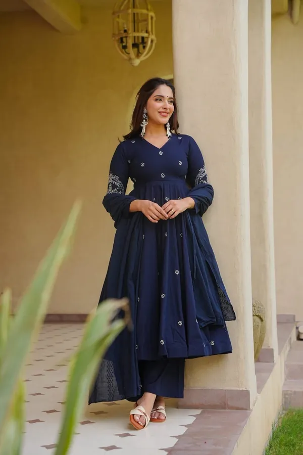 Women'S_Heavy_Roman_Silk_Embroidered_Anarkali_Suit_Set_With_Palazzo_Dupatta