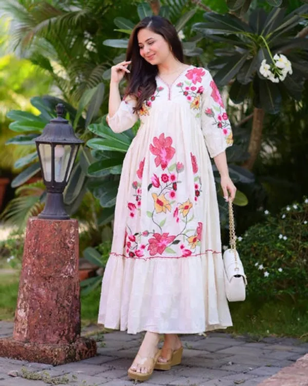 Women'S_Rayon_Embroidered_Kurti_For_Women