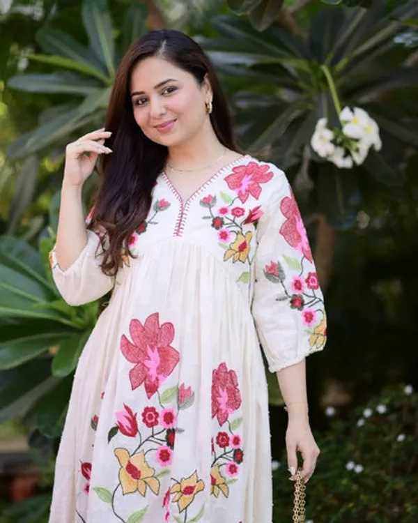 Women'S_Rayon_Embroidered_Kurti_For_Women