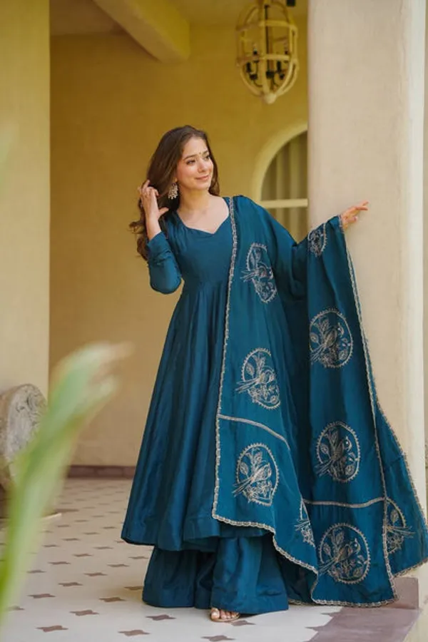 Premium_Heavy_Vichitra_Silk_Anarkali_Suit_Set