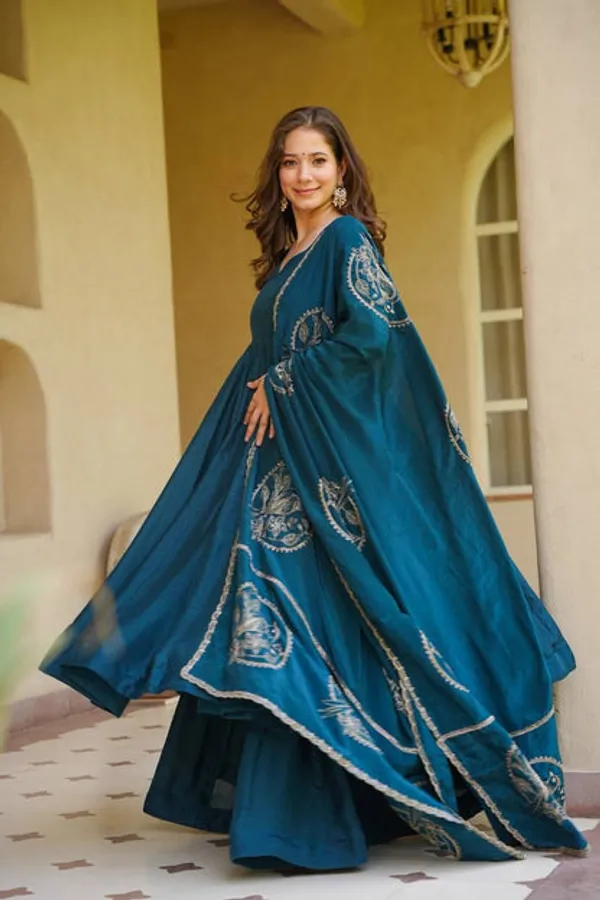 Premium_Heavy_Vichitra_Silk_Anarkali_Suit_Set