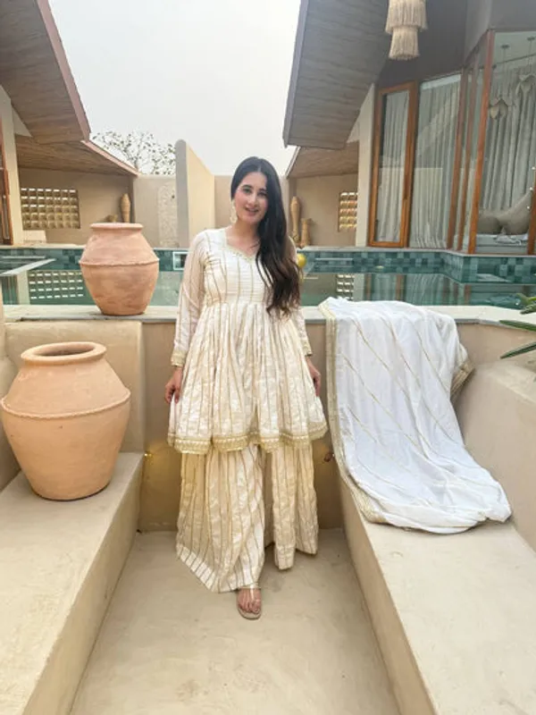Women'S_Heavy_Cp_Vichitra_Silk_Embroidered_Kurta_Sharara_Set_With_5Mm_Sequence_Work_Lace_Border_Dupatta