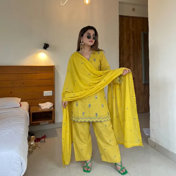 Premium_Embroidered_Farshi_Palazzo_Suit_Set
