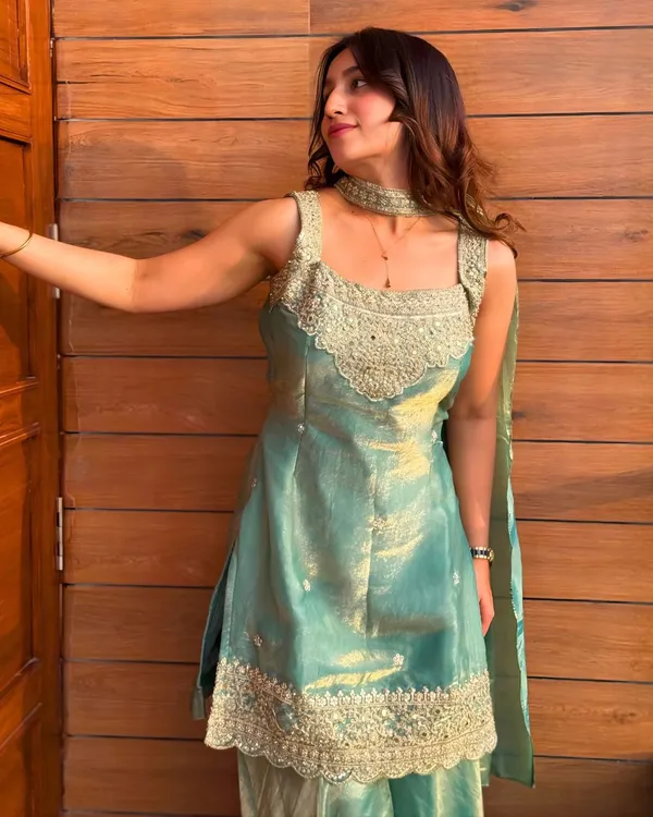 Amrapali_Trend_Mint_Green_Fendy_Silk_Sharara_Set_For_Women_With_Embroidery_Sequin_Mirror_Work_Choker_Dupatta