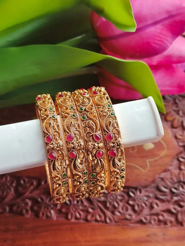Antique_Peacock_Kemp_Stone_Bangles(_Pack_Of_4_)