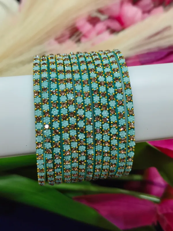 Turquoise_flower_glass_Bangle_(1_Dozen)