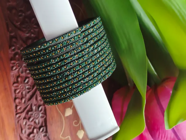 Green_radiance_Studded__Glass_Bangles_(_1_Dozen)