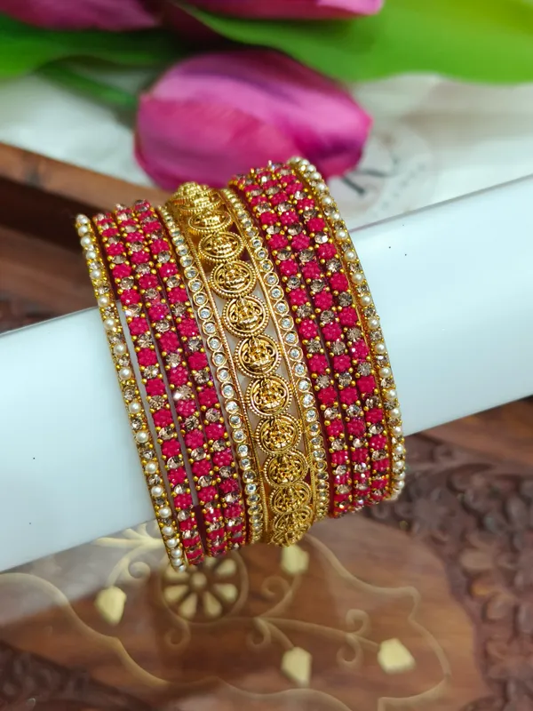 AD_Coin_with_Lakshmi_Combo_bangles_-1_hand