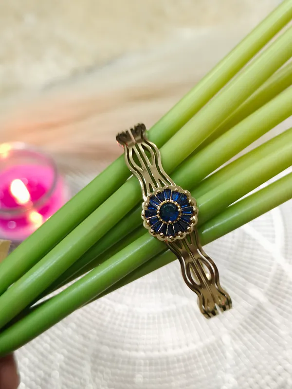 Blue_Ornate_Floral_Bracelet_For_Women