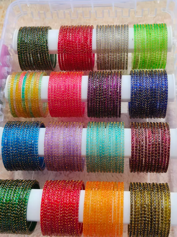Chrystal_Glass_Bangles_with_Bangle_box-16_Dozen