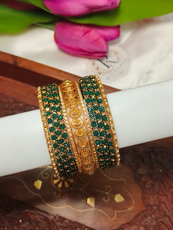 Coin_with_Lakshmi_combo_bangles-1_hand