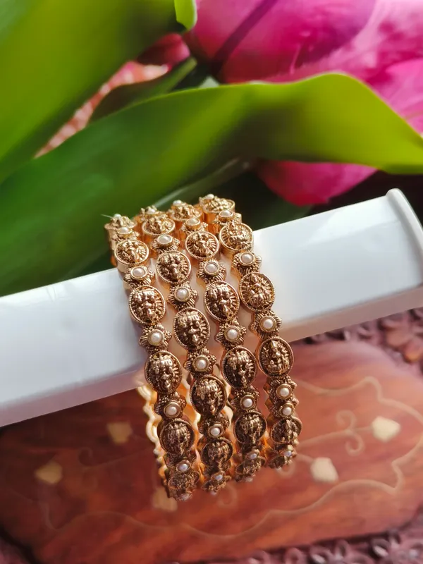 Gold_Tone_Coin_Motif_Pearl_Bracelet_For_Women_(_Pack_Of_4_)