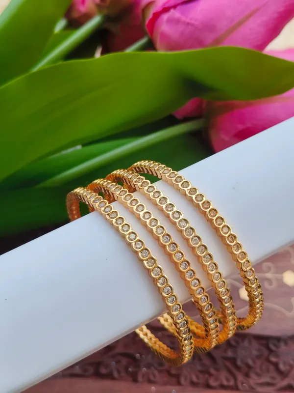 Gold_Tone_Crystal_Link_Bangles_For_Women_(_Pack_Of_4_)