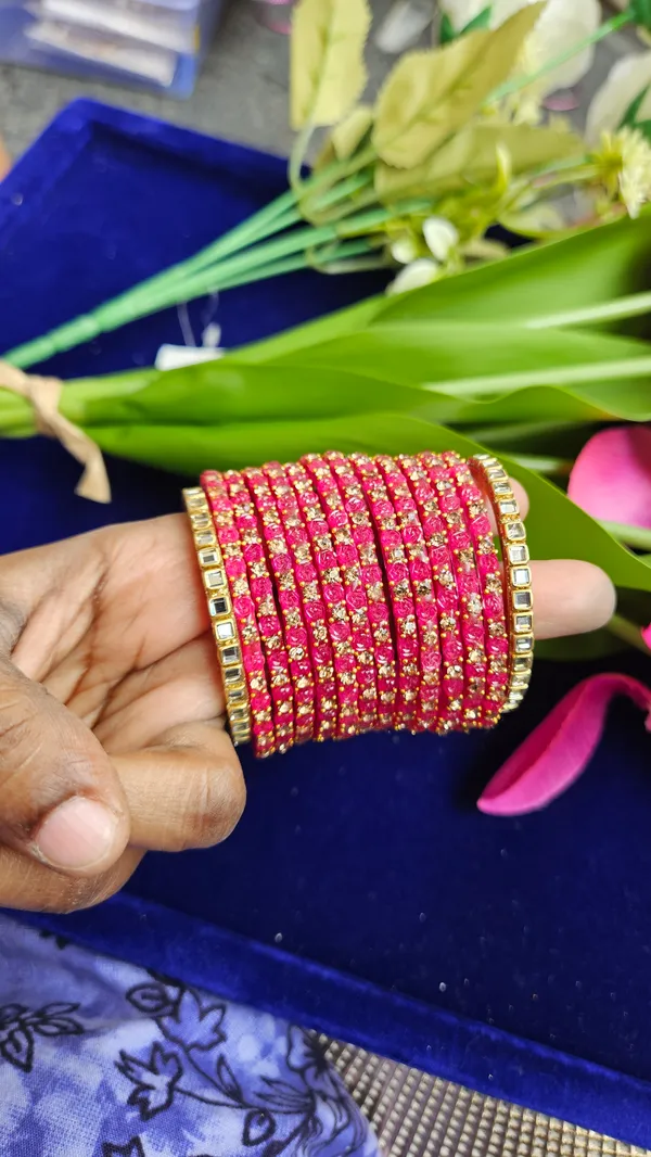 Kids_Rose_model_glass_bangles_with_border_bangles-pack_of_14