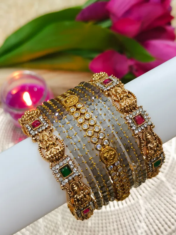 Grey_And_Gold_Tone_Embellished_Bangle_Set-1_hand