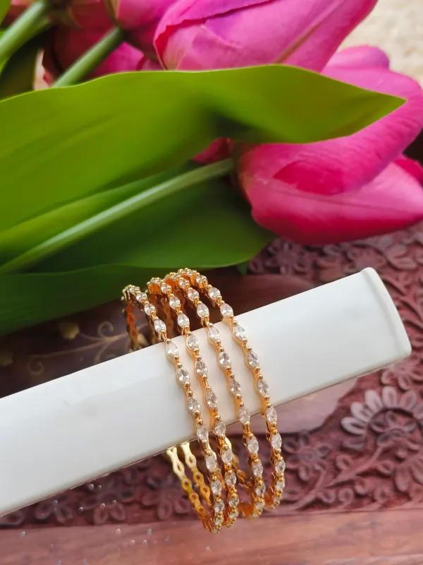 Classic_Moti_Gold_Bangles_For_Women_(pack_of_4)