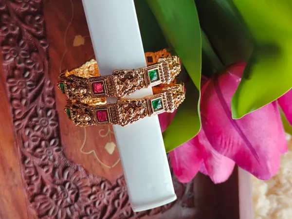 Gold_Lakshmi_Bangles_For_Women
