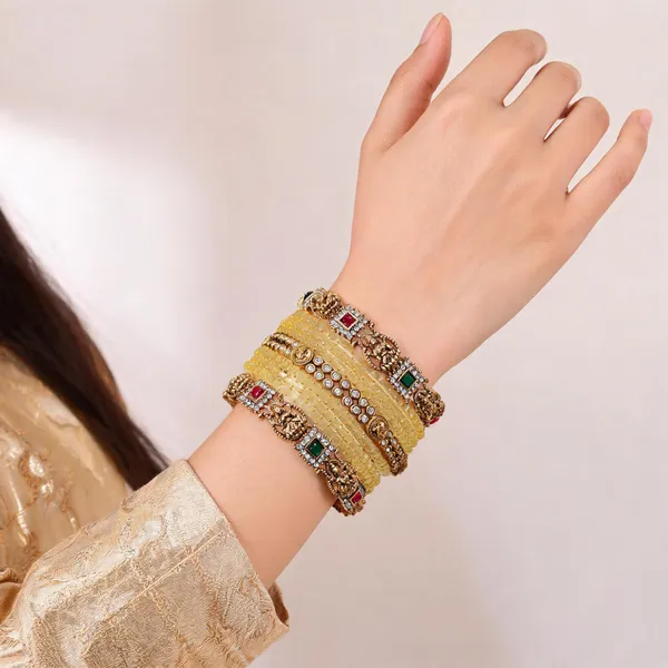 Gold_Tone_Traditional_Embellished_Bangles_Set-1_hand