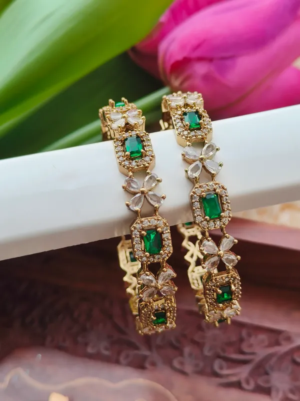 Gold_Tone_Green_Stone_studded_Bangles_For_Women_(_Pack_Of_2_)