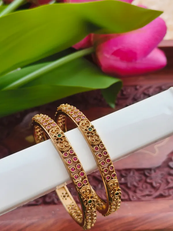 Gold_Tone_Embellished_Bangles_For_Women_(_Pack_Of_2_)