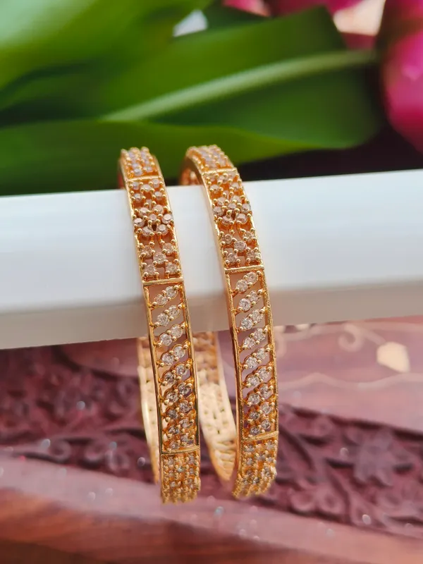 Gold_stone_Bangles_For_Women_(_Pack_Of_2_)