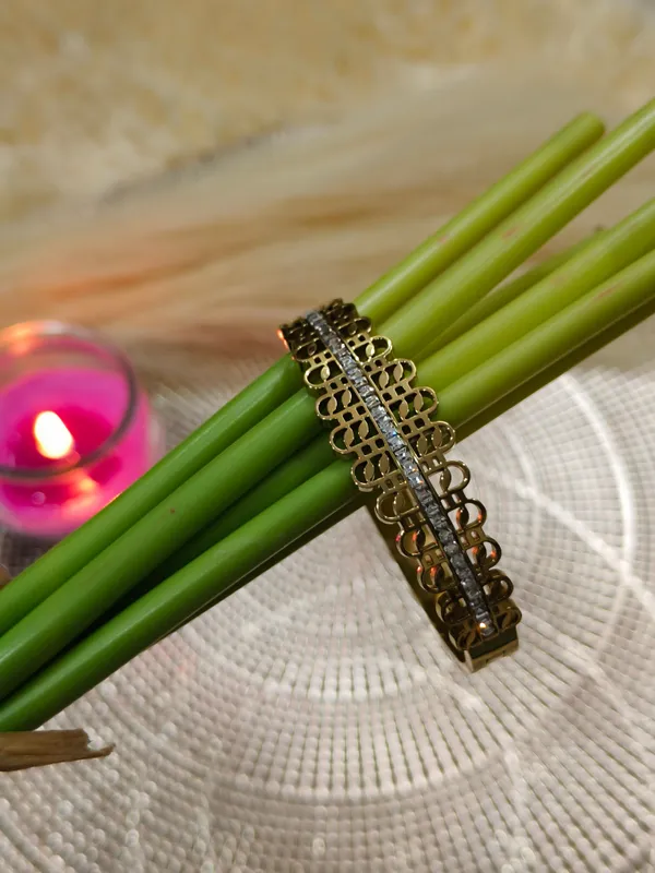 Gold_Tone_Filigree_Bracelet_For_Women
