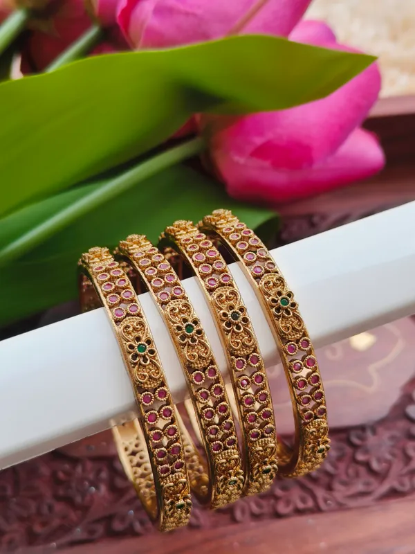 Gold-Tone_Stone_Studded_Traditional_Bangles_For_Women_(_Pack_Of_4_)