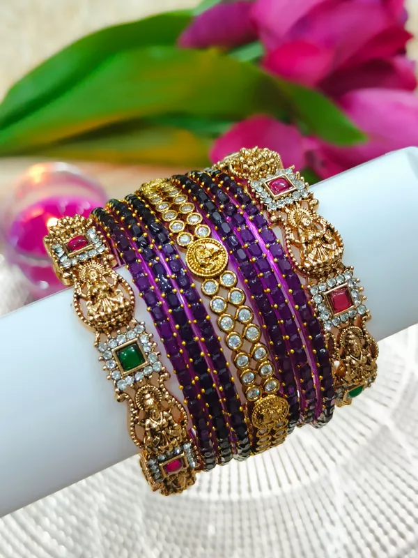 Purple_Embellished_Traditional_Bangles_Set-1_hand