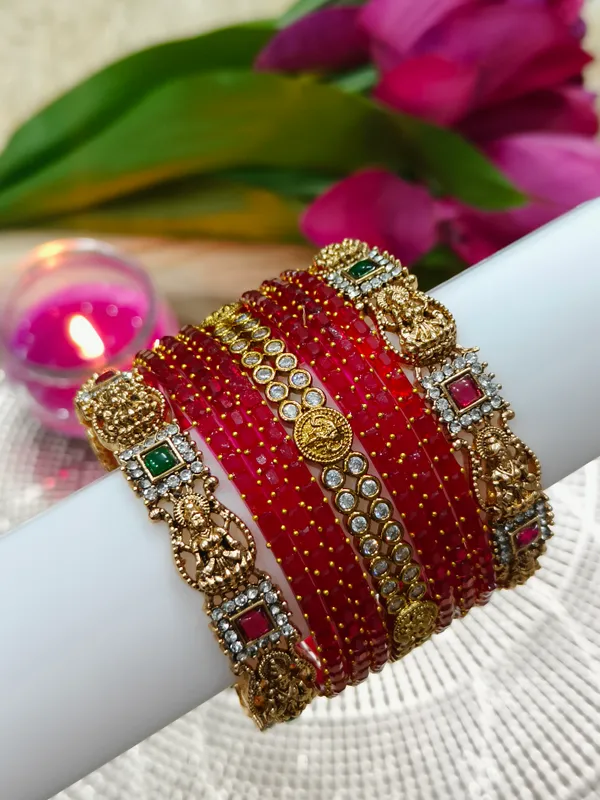 Red_Gold_Tone_Embellished_Bangle_Set-1_hand