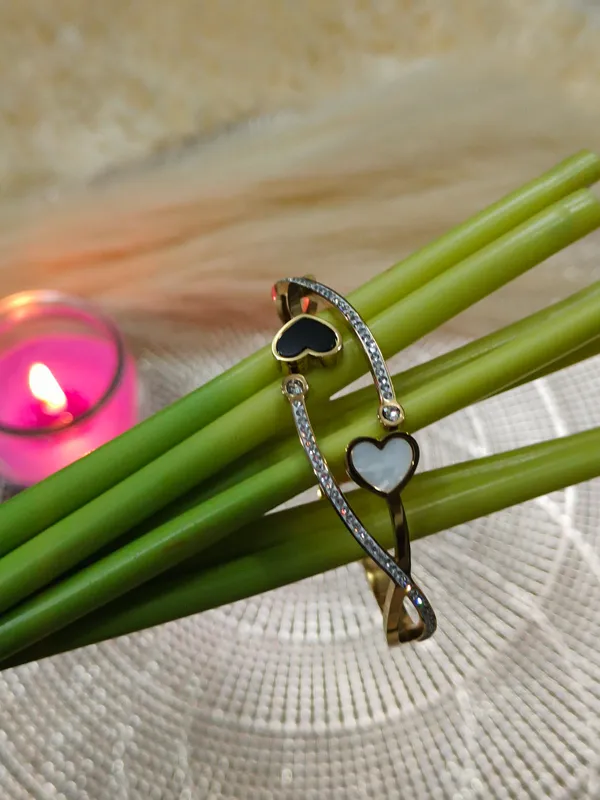 Silver_Heart_Charm_Bracelet_For_Women