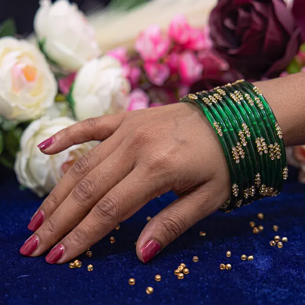 Green_Heritage_Glass_Bangles(1_Dozen)