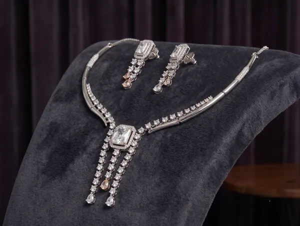 Premium_Royal_Modern_All_Pure_White_American_Diamond_Studded_Hasli_Designed_Star_Dew_Drop_Necklace_Set