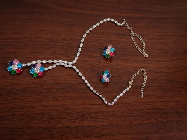 Stylish_Modern_Designer_Flower_Designed_Multicolour_Korean_Glass_Studded_Necklace_Jewellery_Set