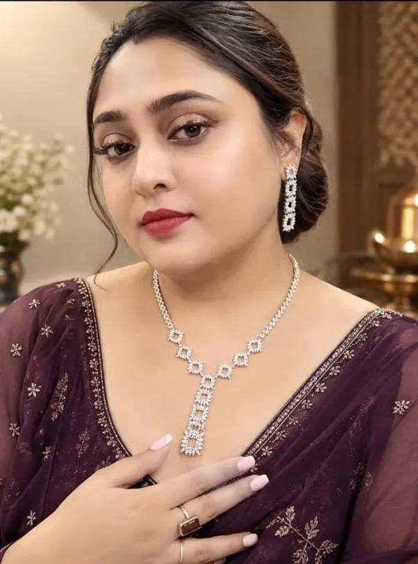 Premium_Royal_Modern_All_Pure_White_American_Diamond_Studded_Square_&_Round_Designed_Necklace_Set
