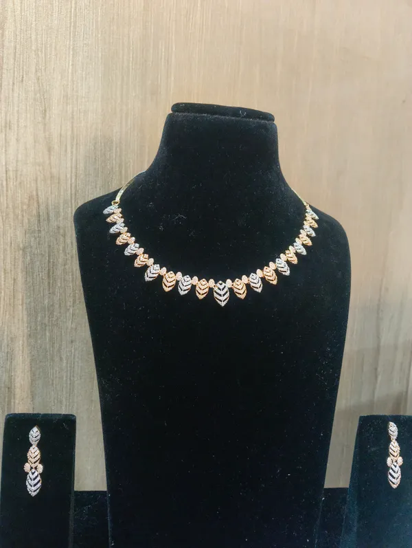 V-Shaped_CZ_Mixed_Plating_Choker_Set