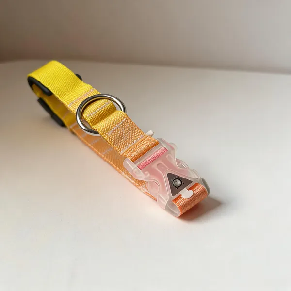 Nylon_Adjustable_LED_Light_Collar_For_Dogs_And_Cats