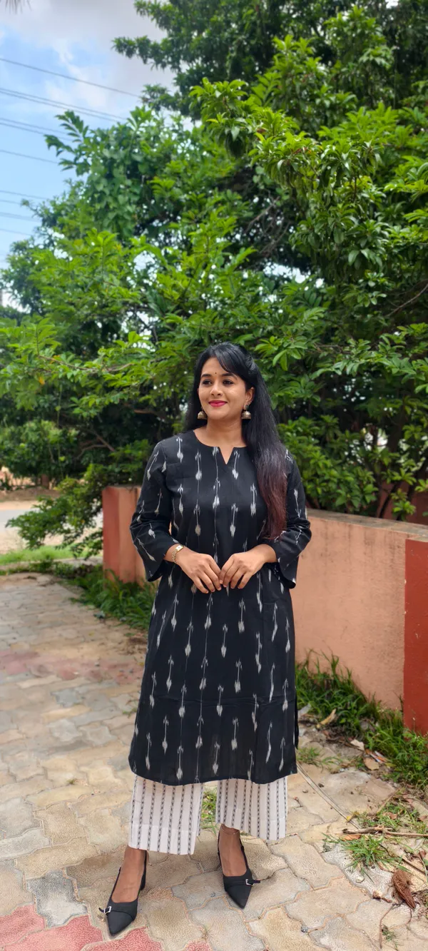 Black_Ikkat_Handloom_Cotton_Straight_Kurta_Set_For_Women