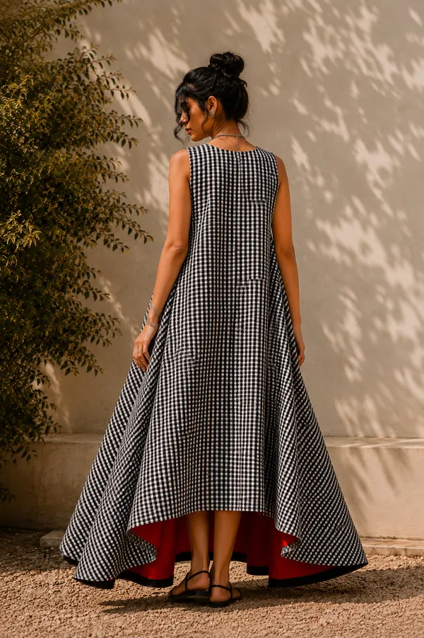 Black_Handloom_Cotton_Sleeveless_Gingham_A-Line_Dress_For_Women