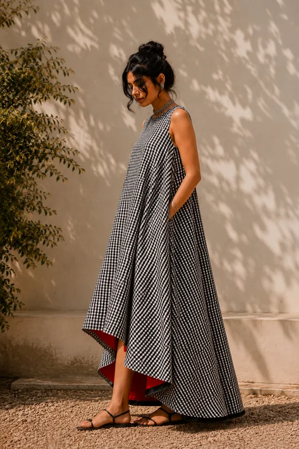 Black_Handloom_Cotton_Sleeveless_Gingham_A-Line_Dress_For_Women