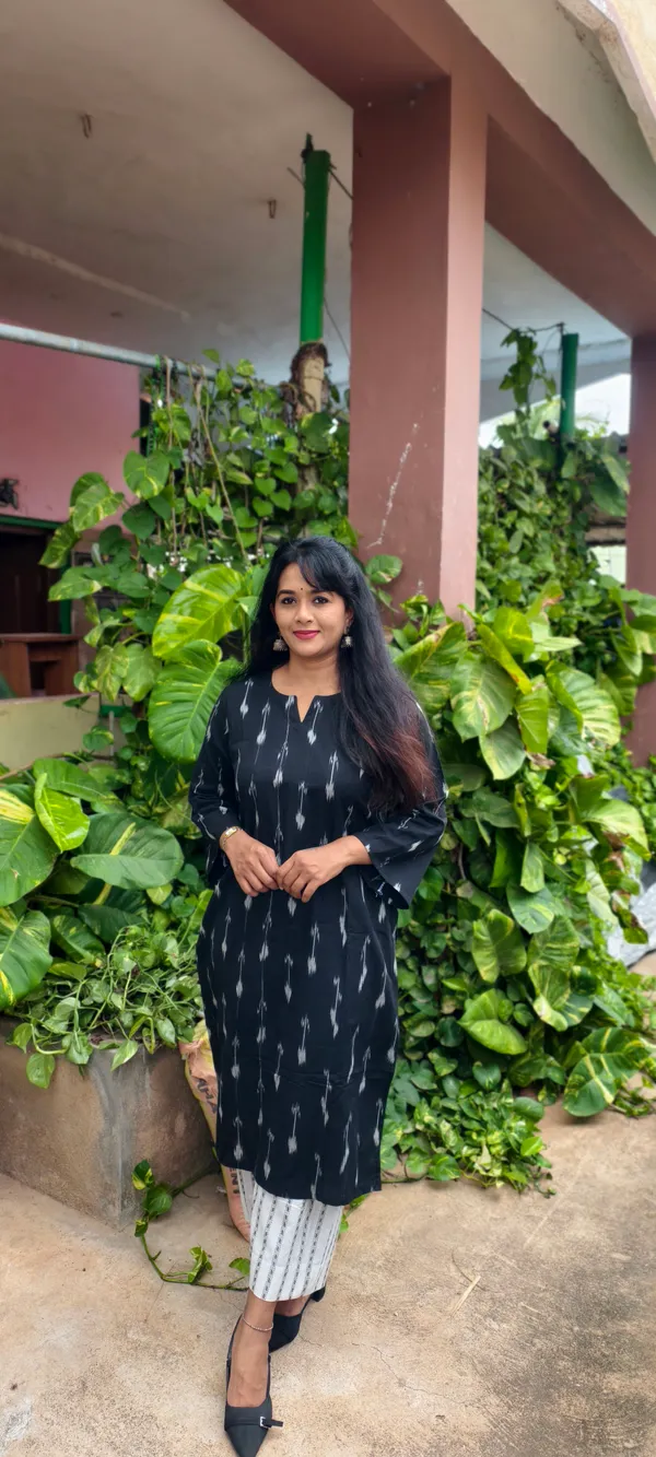 Black_Ikkat_Handloom_Cotton_Straight_Kurta_Set_For_Women