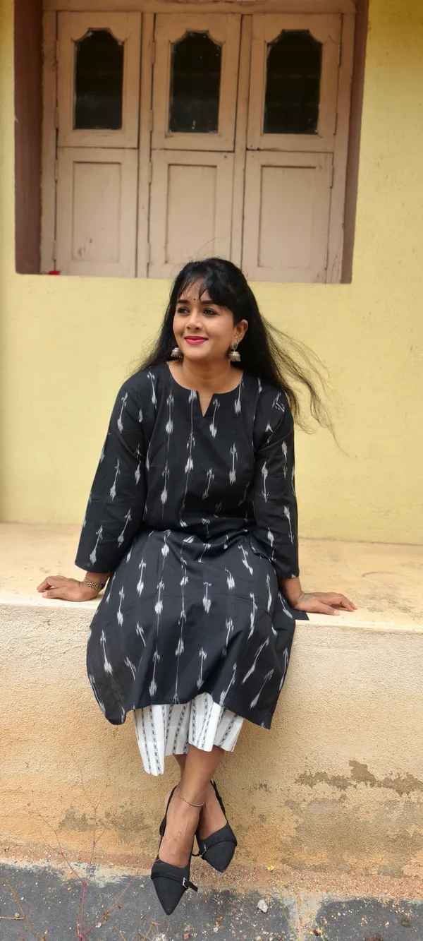 Black_Ikkat_Handloom_Cotton_Straight_Kurta_Set_For_Women