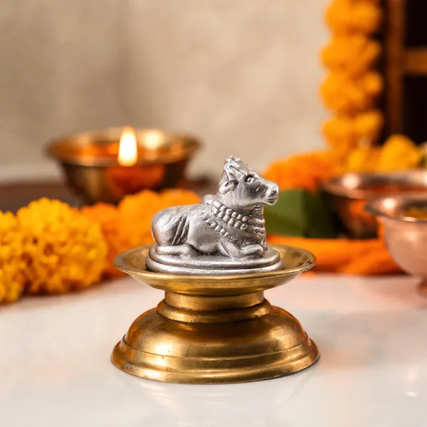 Silver_Parad_Nandi_Figurine_Decorative_Idol