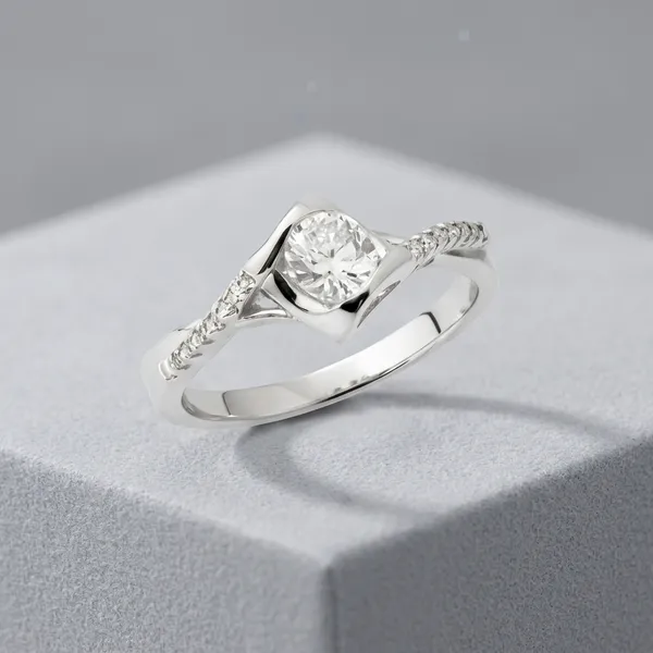 Silver_Brass_Cz_Solitaire_Style_Ring_For_Women